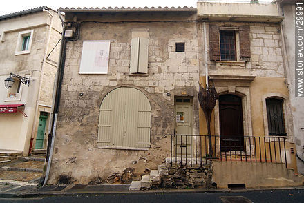 Van Gogh's home - Region of Provence-Alpes-Côte d'Azur - FRANCE. Photo #29991