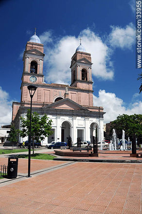 Maldonado square and cathedral - Department of Maldonado - URUGUAY. Photo #33955