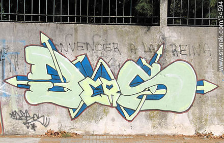 Graffitis in Buceo quarter - Department of Montevideo - URUGUAY. Photo #34594