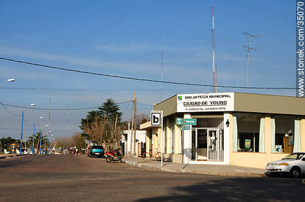 Biblioteca municipal en Rincón y Zeballos - Departamento de Río Negro - URUGUAY. Foto No. 35070