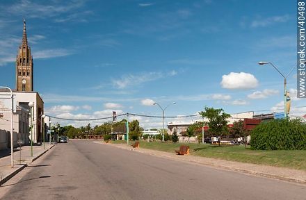 Bulevar Artigas - Departamento de Tacuarembó - URUGUAY. Foto No. 40498