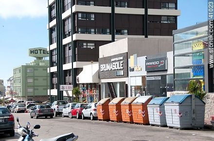 Row of containers - Punta del Este and its near resorts - URUGUAY. Photo #41023