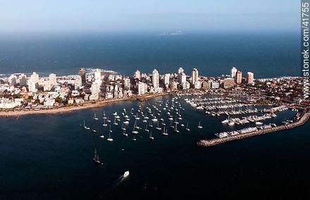 Peninsula and port of Punta del Este - Punta del Este and its near resorts - URUGUAY. Photo #41755