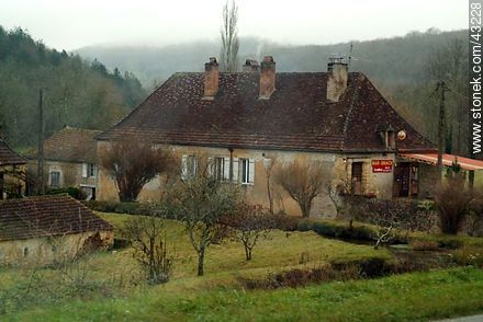 St. Laurent sur Manoire - Region of Aquitaine - FRANCE. Photo #43228