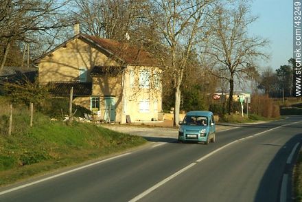 Route D704 and D703. Route d'Alsace. - Region of Aquitaine - FRANCE. Photo #43249