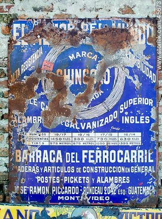 Chapas esmaltadas antiguas de publicidad. Barraca del Ferrocarril. - Departamento de Canelones - URUGUAY. Foto No. 45673