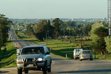 Route 101. - Department of Canelones - URUGUAY. Photo #45565