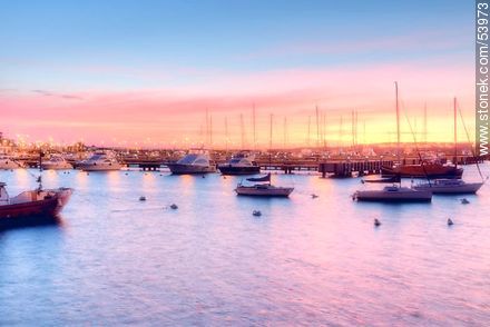 Colores del atardecer en el Puerto de Punta del Este - Punta del Este y balnearios cercanos - URUGUAY. Foto No. 53973