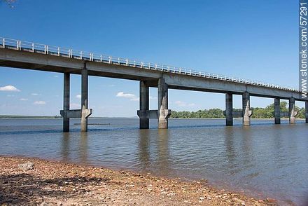 Bridge on Route 3 on the Rio Negro, the dam reservoir Paso del Palmar. Near the border with the department of Flores. - Department of Paysandú - URUGUAY. Photo #57291