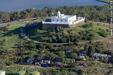 Vista aérea de la fortaleza del Cerro de Montevideo - Departamento de Montevideo - URUGUAY. Foto No. 58119
