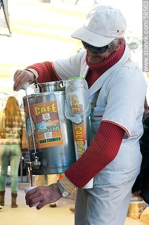 Hot coffee - Department of Montevideo - URUGUAY. Photo #58563