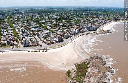 Vista aérea de la rambla O'Higgins y las calles Río de la Plata y Amazonas - Departamento de Montevideo - URUGUAY. Foto No. 59268