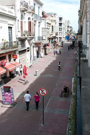 Perez Castellanos pedestrian street - Department of Montevideo - URUGUAY. Photo #59965