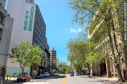 Avenida Constituyente between the streets Vázquez and Salto - Department of Montevideo - URUGUAY. Photo #60397