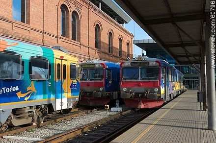 Andén de la Estación Central con trenes suecos - Departamento de Montevideo - URUGUAY. Foto No. 60796