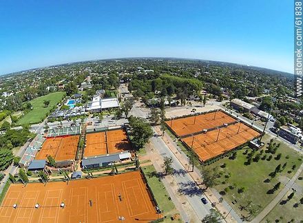Foto aérea de las canchas de tenis del Carrasco Lawn - Departamento de Montevideo - URUGUAY. Foto No. 61838