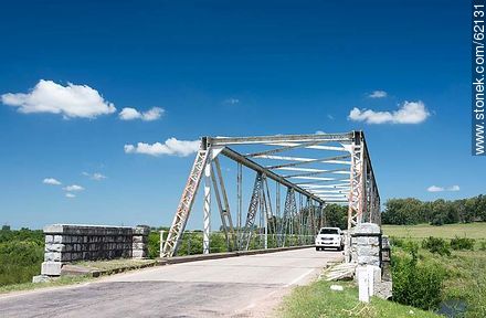 Uno de los puentes sobre el río Yí en ruta 6 - Departamento de Durazno - URUGUAY. Foto No. 62131