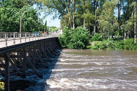 Puente sobre el río Santa Lucía en Ruta 6. - Departamento de Canelones - URUGUAY. Foto No. 62151