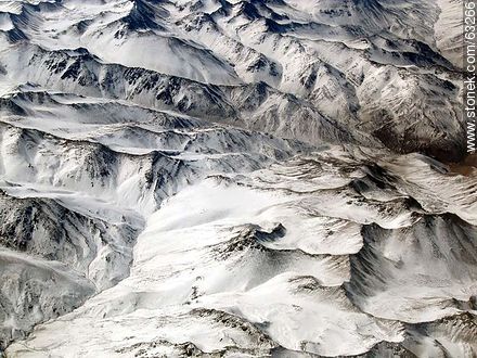 La Cordillera de los Andes con picos nevados - Chile - Otros AMÉRICA del SUR. Foto No. 63266