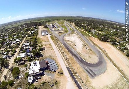 Vista aérea del Autódromo Víctor Borrat Fabini en El Pinar - Departamento de Canelones - URUGUAY. Foto No. 63541