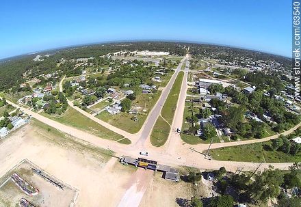 Vista aérea desde el Autódromo Víctor Borrat Fabini en El Pinar - Departamento de Canelones - URUGUAY. Foto No. 63540