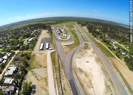 Vista aérea del Autódromo Víctor Borrat Fabini en El Pinar - Departamento de Canelones - URUGUAY. Foto No. 63536