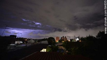 Thunderstorm in Montevideo - Department of Montevideo - URUGUAY. Photo #64635