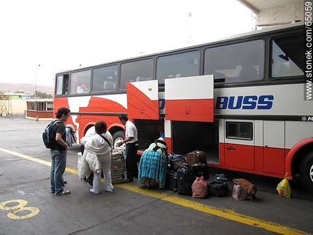 Carga en la bodega de un ómnibus - Chile - Otros AMÉRICA del SUR. Foto No. 65059