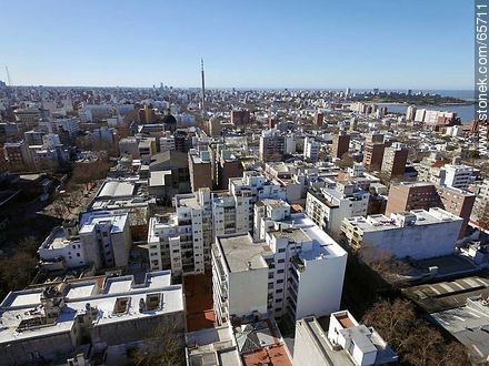 Vista aérea del Centro de Montevideo - Departamento de Montevideo - URUGUAY. Foto No. 65711
