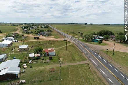 Aerial view of the village of Masoller on route 30. Departmental boundaries between Rivera, Salto and Artigas. - Department of Rivera - URUGUAY. Photo #66422