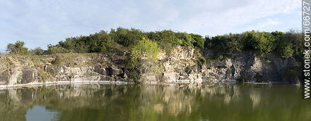 Cerro Carmelo quarry - Department of Colonia - URUGUAY. Photo #66727