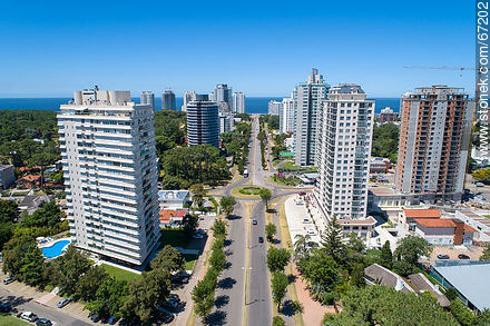 Aerial view of Roosevelt Avenue to the south - Punta del Este and its near resorts - URUGUAY. Photo #67202
