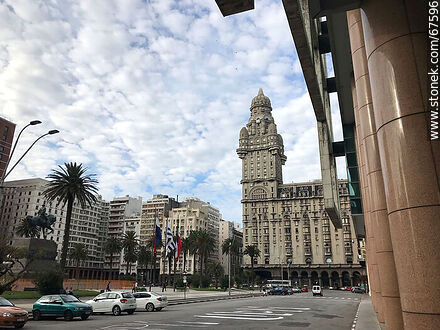 Palacio Salvo - Departamento de Montevideo - URUGUAY. Foto No. 67596