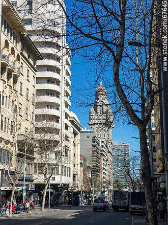 18 de Julio Avenue. Palacio Lapido, Palacio Salvo and Edificio Ciudadela - Department of Montevideo - URUGUAY. Photo #67645