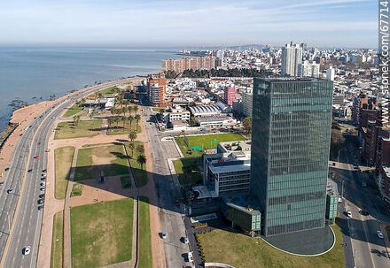 Aerial view of the rambla Rep. Argentina and La Cumparsita street - Department of Montevideo - URUGUAY. Photo #67714