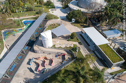 Vista aérea del Parque de la Amistad y el Planetario en Villa Dolores - Departamento de Montevideo - URUGUAY. Foto No. 67720