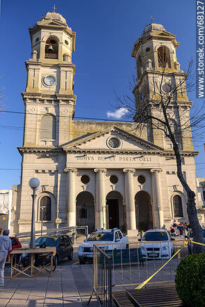 Parroquia Santísima Trinidad - Departamento de Flores - URUGUAY. Foto No. 68127