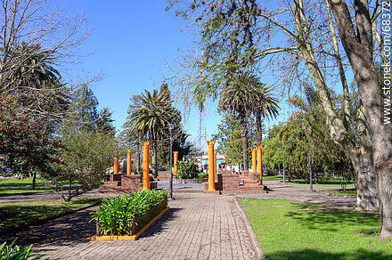 Plaza de Los Cerrillos - Departamento de Canelones - URUGUAY. Foto No. 68372