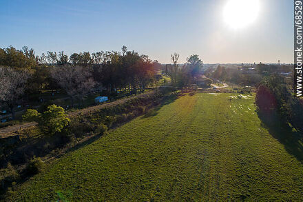 Vista aéra de un campo próximo al río Santa Lucía - Departamento de Florida - URUGUAY. Foto No. 68529