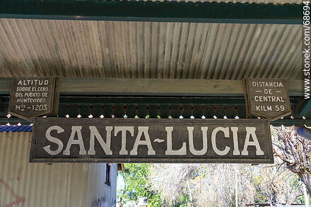 Antigua estación de ferrocarril - Departamento de Canelones - URUGUAY. Foto No. 68694