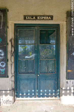 Old railroad station. Waiting room - Department of Canelones - URUGUAY. Photo #68683