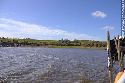 El río Negro - Departamento de Tacuarembó - URUGUAY. Foto No. 68930