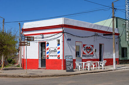 Berruti Barber Shop y pizería Mencanta - Departamento de Tacuarembó - URUGUAY. Foto No. 69677