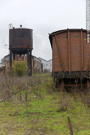 Old freight car and water tank - Department of Florida - URUGUAY. Photo #69792