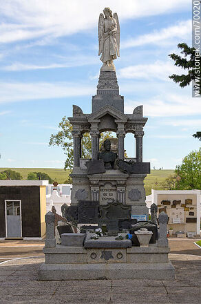 Cemetery. Pantheon of Aparicio Saravia - Department of Treinta y Tres - URUGUAY. Photo #70020