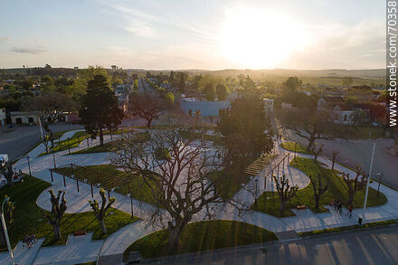 Vista aérea de la plaza principal de Mariscala - Departamento de Lavalleja - URUGUAY. Foto No. 70358