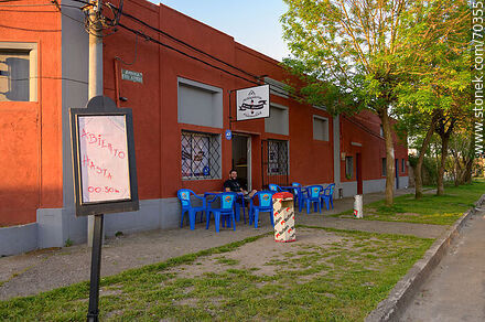 Pool tables and hair salon - Lavalleja - URUGUAY. Photo #70355