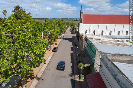 Vista aérea de la calle Luis Alberto de Herrera - Departamento de Canelones - URUGUAY. Foto No. 70563