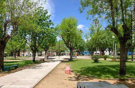 Plaza Tomás Berreta - Departamento de Canelones - URUGUAY. Foto No. 70523