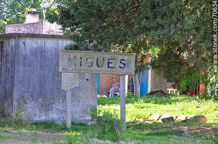 Train station sign - Department of Canelones - URUGUAY. Photo #70634